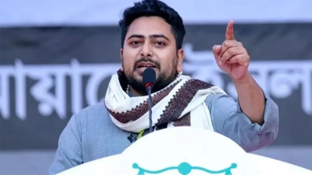 দেশের মানুষ নতুন কোনো জালেম দেখতে চায় না: নাহিদ ইসলাম