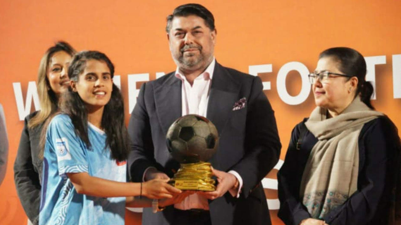 লিগের সেরা খেলোয়াড় শামসুন্নাহার