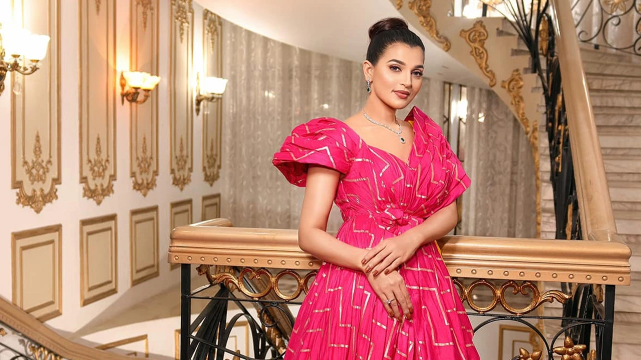 রাজনীতিতে নামছেন চিত্রনায়িকা আফিয়া নুসরাত বর্ষা