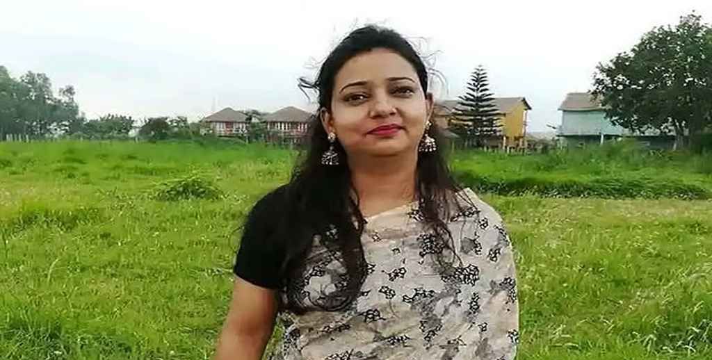 ছিনতাইকারীরা ব্যাগ টানাহেঁচড়ার সময় রিকশা থেকে পড়ে আহত সোহেলি মারা গেছেন